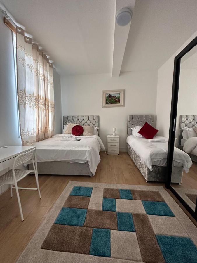 City Lodge Shadwell London Ngoại thất bức ảnh
